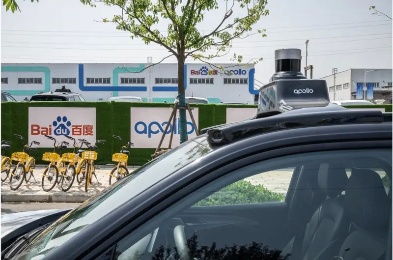 百度公司萝卜快跑Apollo RT6自动驾驶出租车