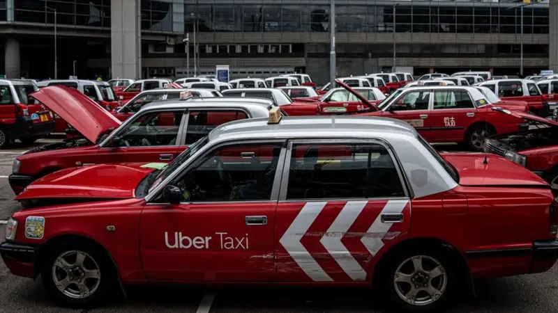 Uber为了在香港合法运营，也招揽的士司机加入其网络